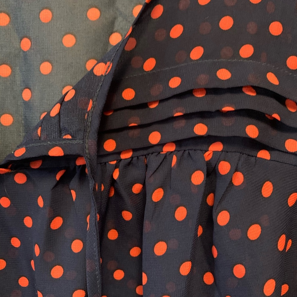 Sheer polka dot maternity top! - Picture 3 of 3